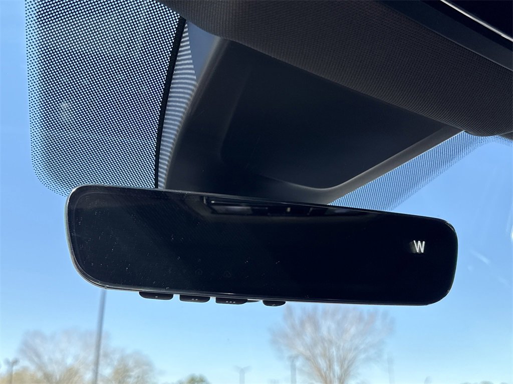 Used 2024 Volkswagen Atlas Cross Sport SEL R-Line image 22