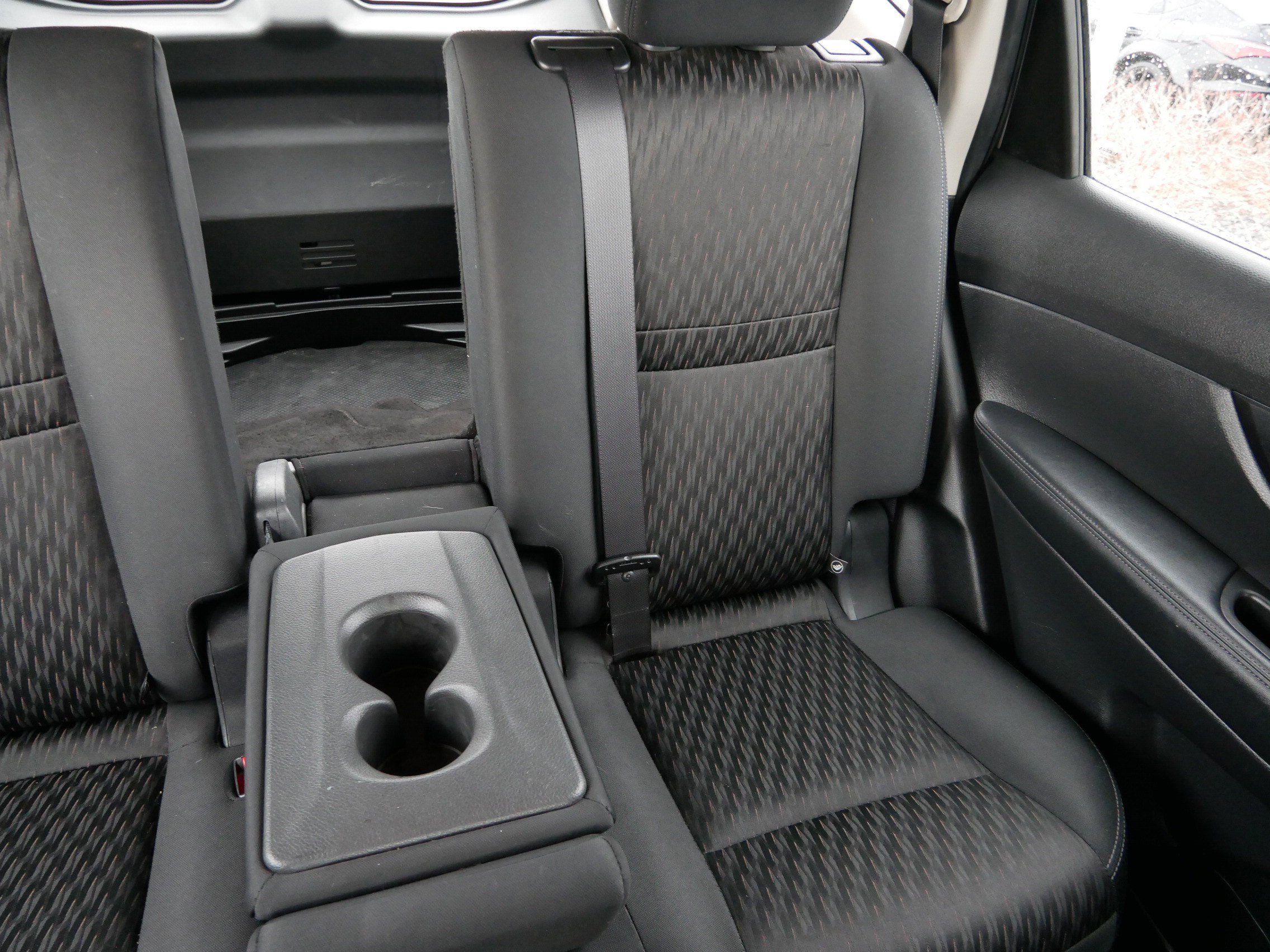 Used 2018 Nissan Rogue S image 14