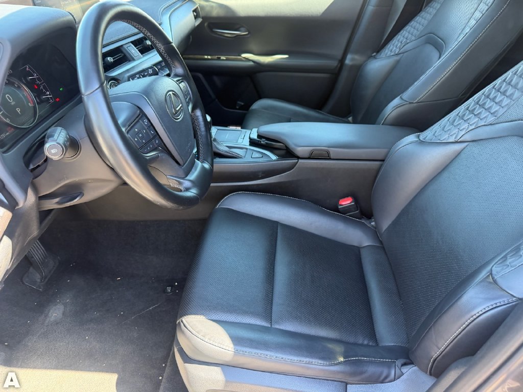 Used 2020 Lexus UX 200 w/ Premium Package FWD image 15