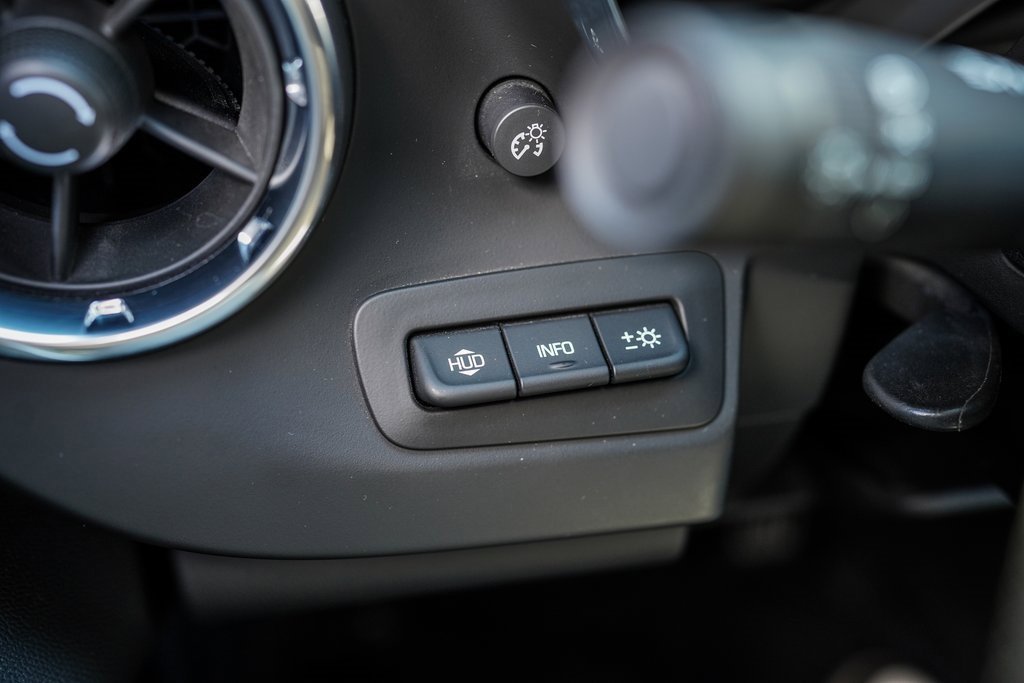 Used 2018 Chevrolet Camaro ZL1 image 30