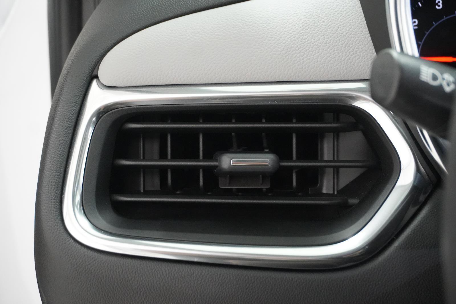 Used 2023 Chevrolet Equinox LS w/ LS Convenience Package image 19