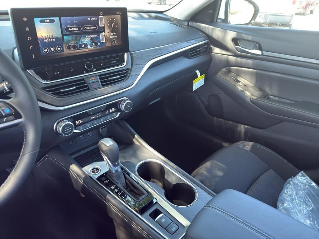 New 2025 Nissan Altima 2.5 SV w/ SV Premium Package image 21