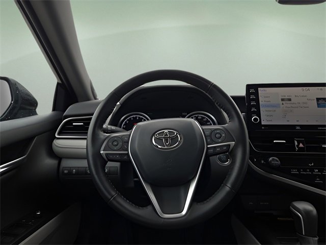 Used 2022 Toyota Camry XLE image 12