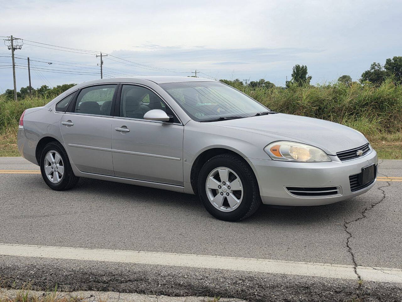 Used 2007 Chevrolet Impala LT FWD image 1