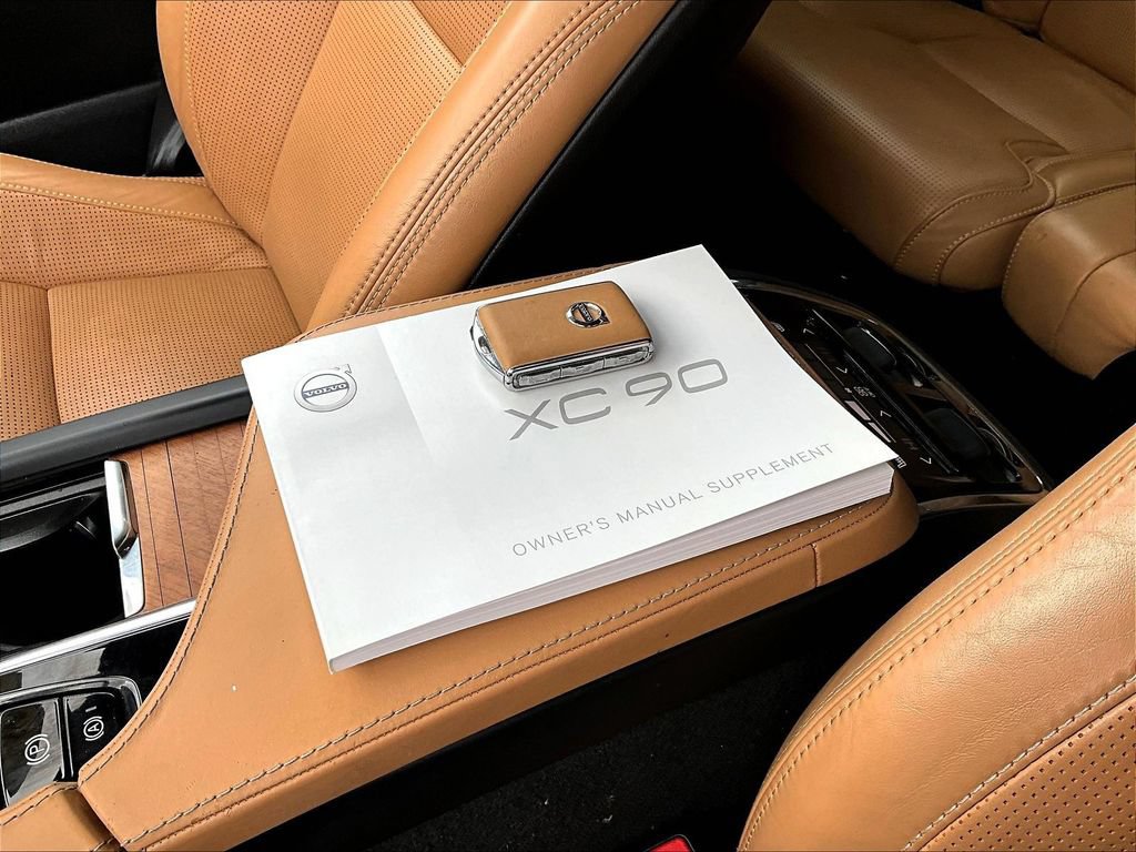 Used 2017 Volvo XC90 T6 Inscription w/ Vision Package AWD/4WD image 40