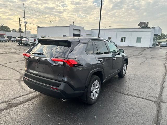 Used 2024 Toyota RAV4 LE FWD image 7