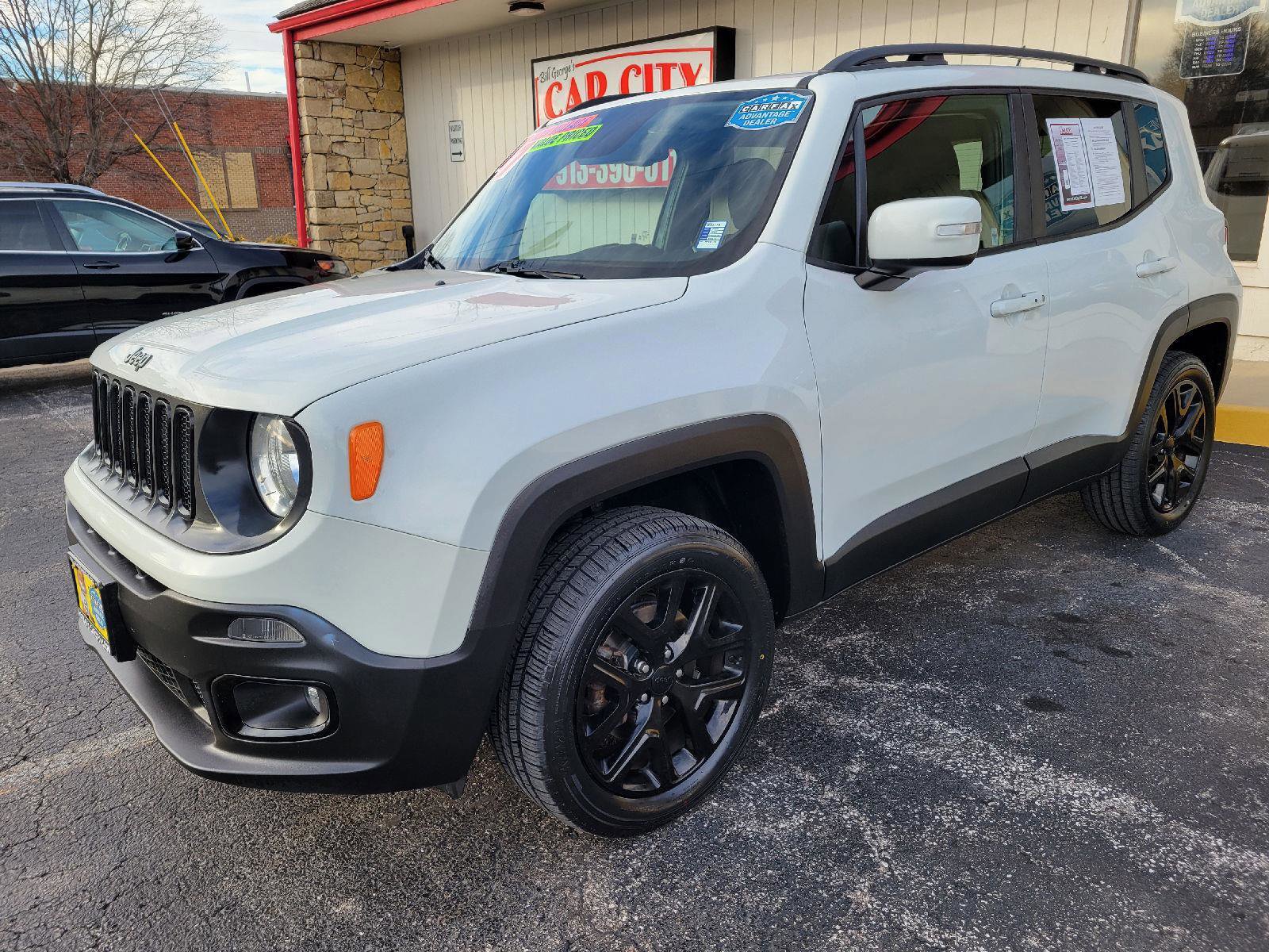 Used 2017 Jeep Renegade Altitude image 3