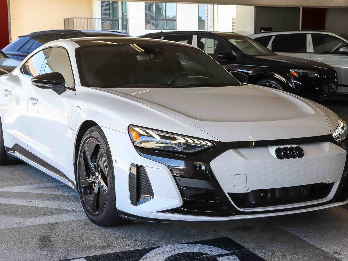 Used 2023 Audi RS e-tron GT w/ Carbon Performance Package AWD/4WD image 5