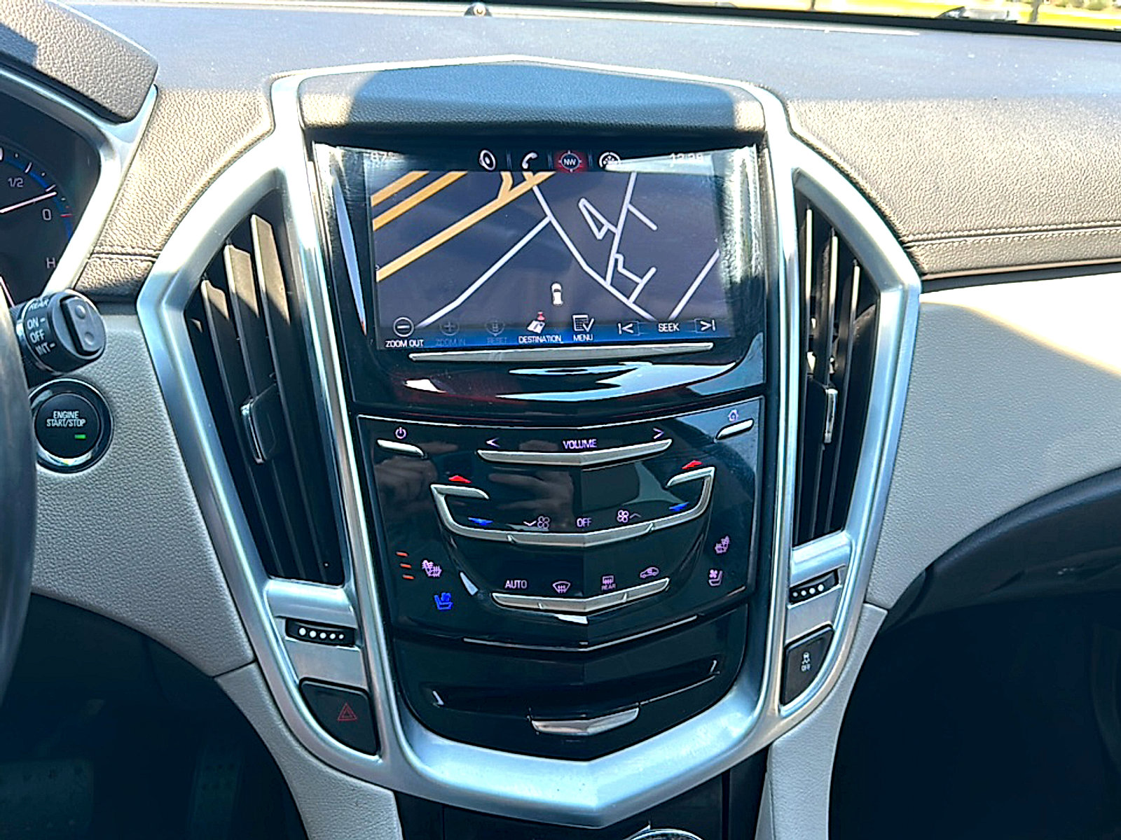 Used 2014 Cadillac SRX Premium FWD image 32