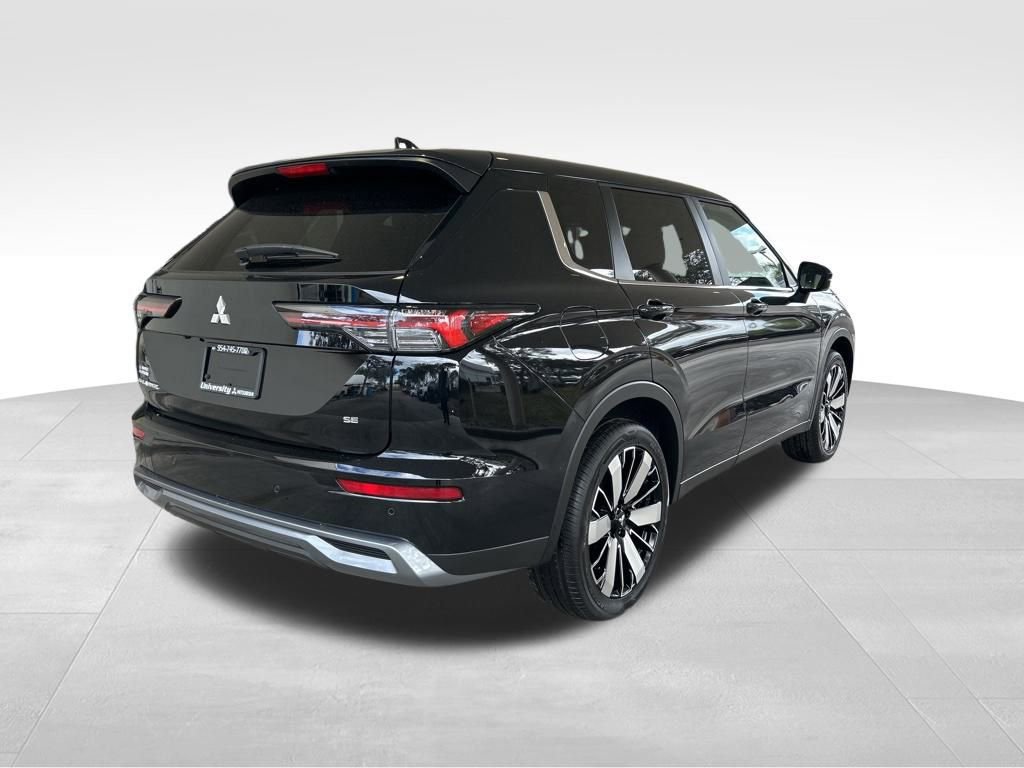 New 2026 Mitsubishi Outlander SE video 3