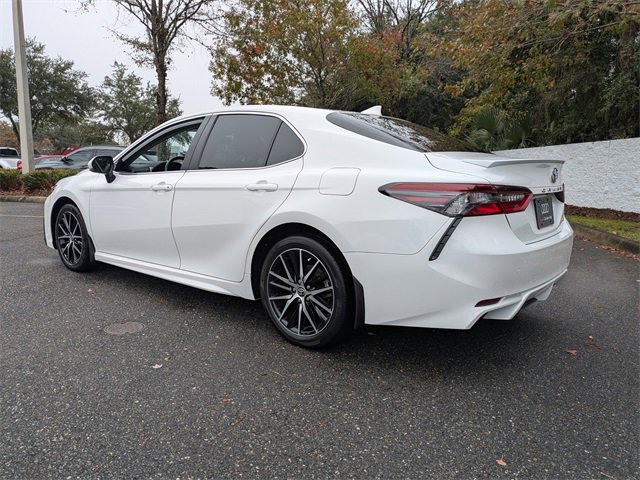 Used 2023 Toyota Camry SE image 12