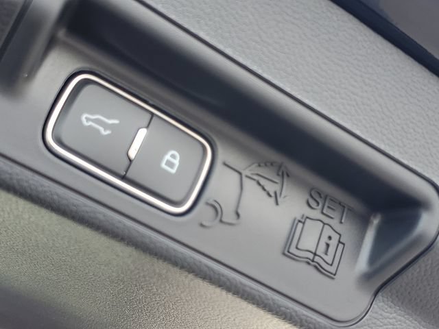 New 2027 Ford Explorer ST-Line AWD/4WD image 33