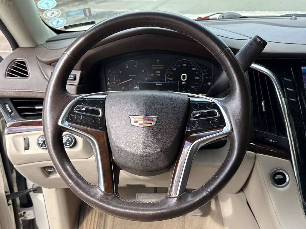 Used 2015 Cadillac Escalade Premium AWD/4WD image 8