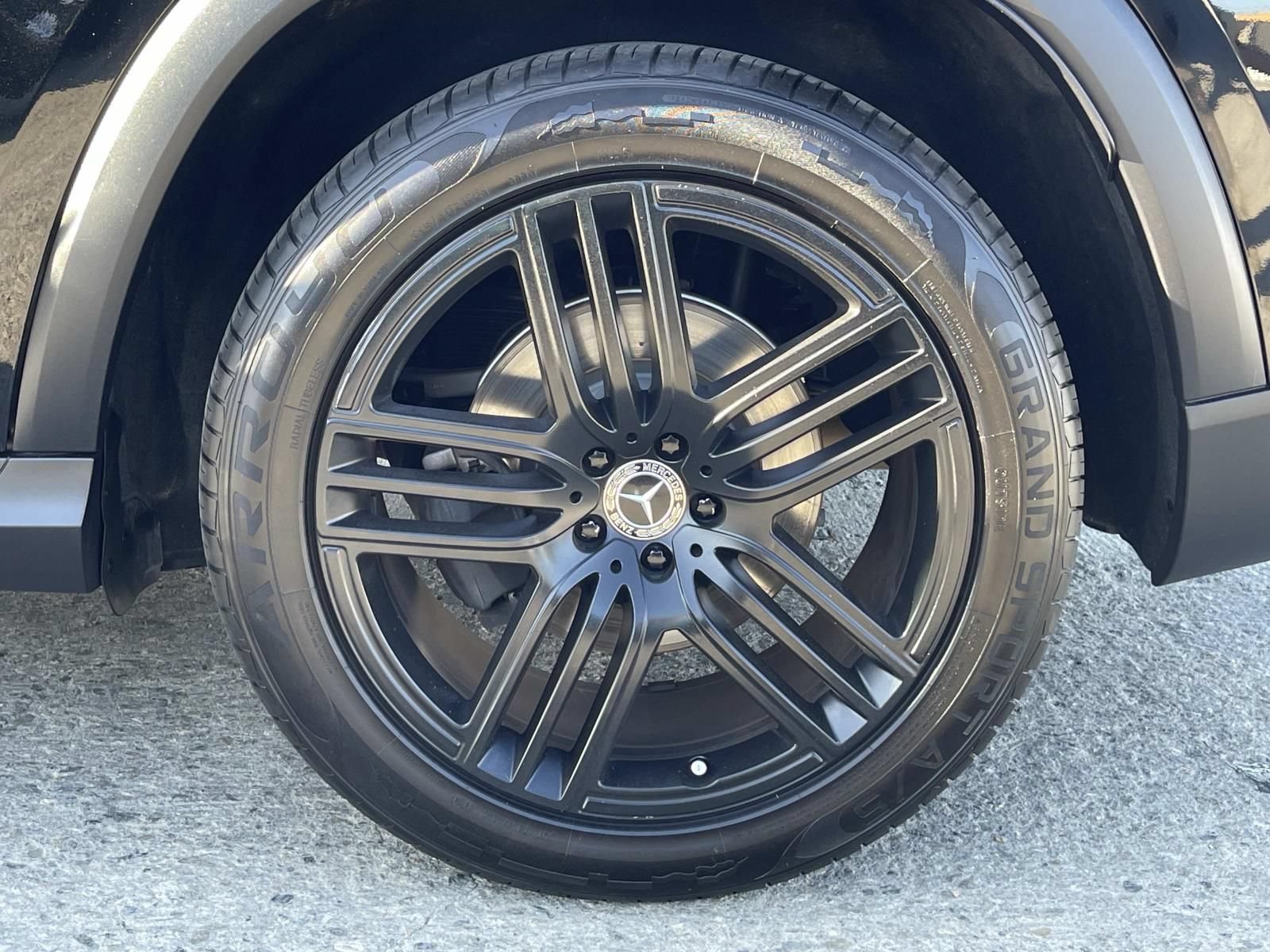 Used 2024 Mercedes-Benz GLS 450 4MATIC image 25