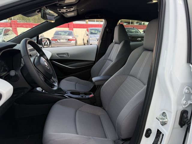 Used 2025 Toyota Corolla SE image 26