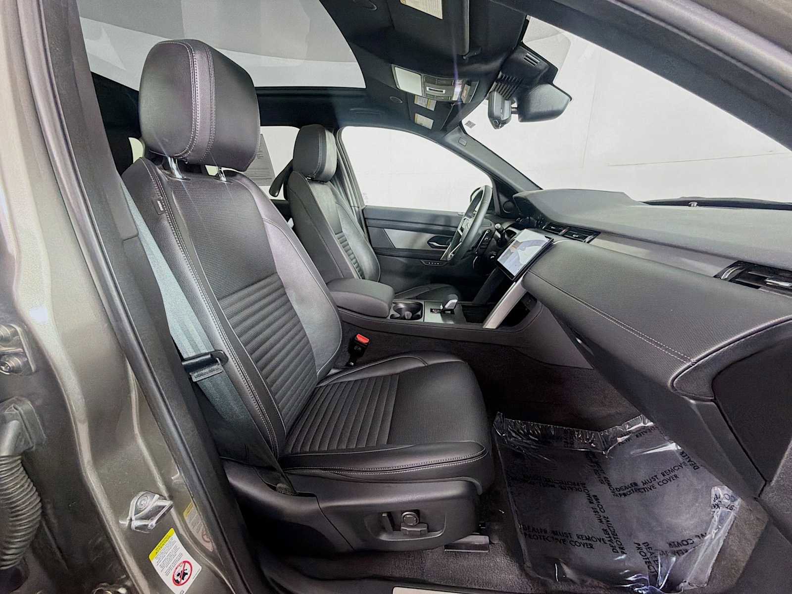 Used 2024 Land Rover Discovery Sport Dynamic SE image 27