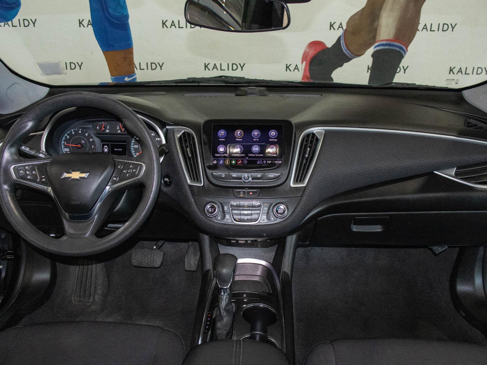 Used 2023 Chevrolet Malibu LT image 3