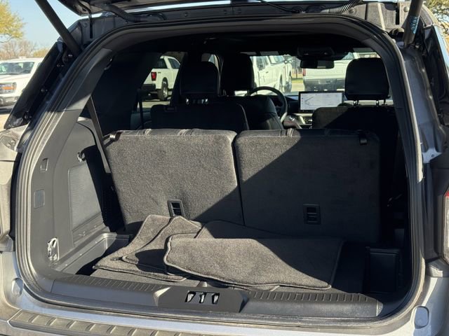 Used 2025 Ford Explorer ST image 34