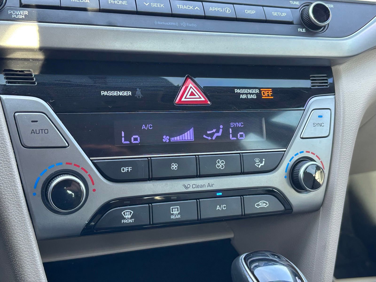 Used 2018 Hyundai Elantra Value Edition FWD image 9