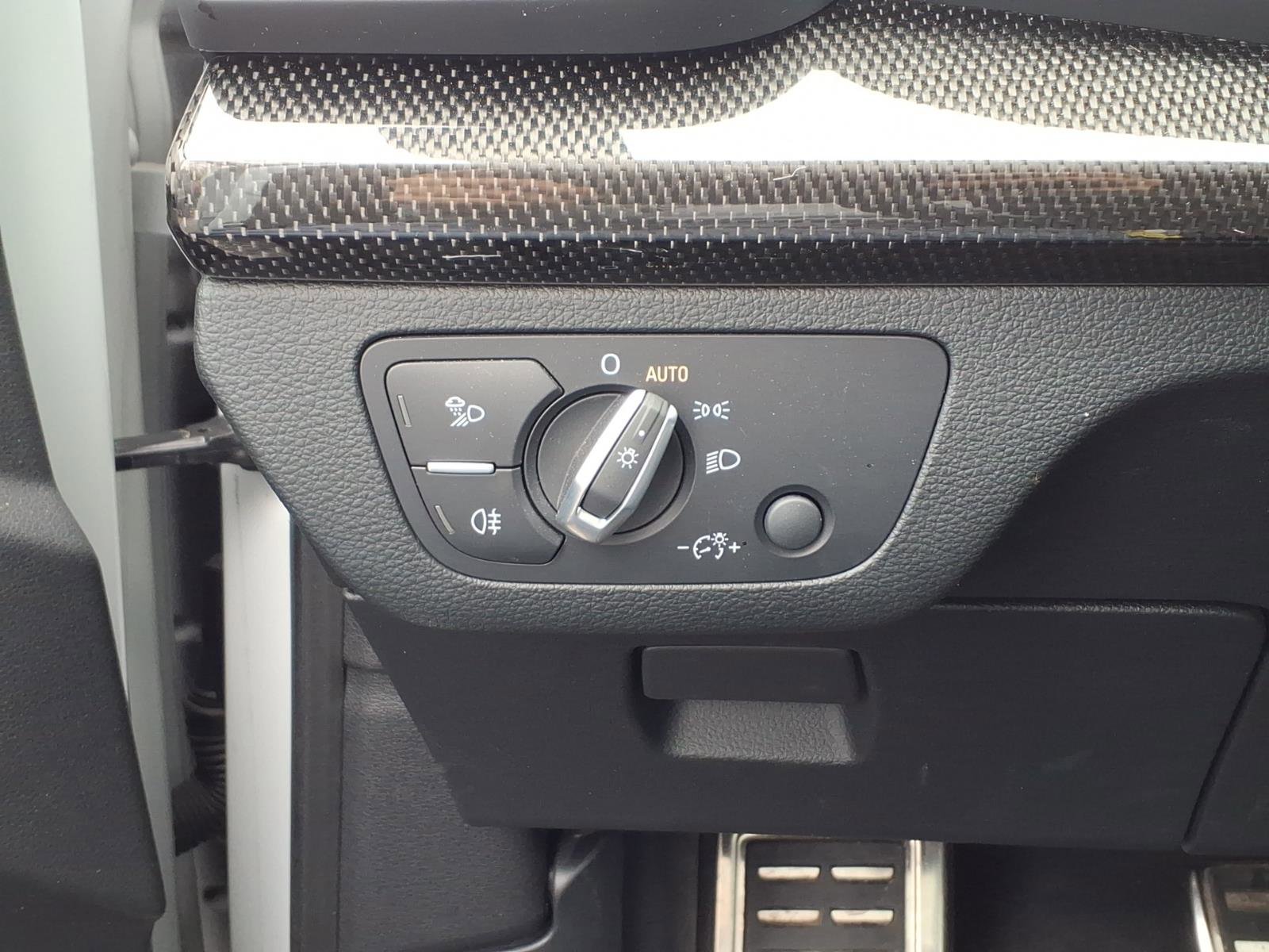 Used 2022 Audi SQ5 Premium image 22