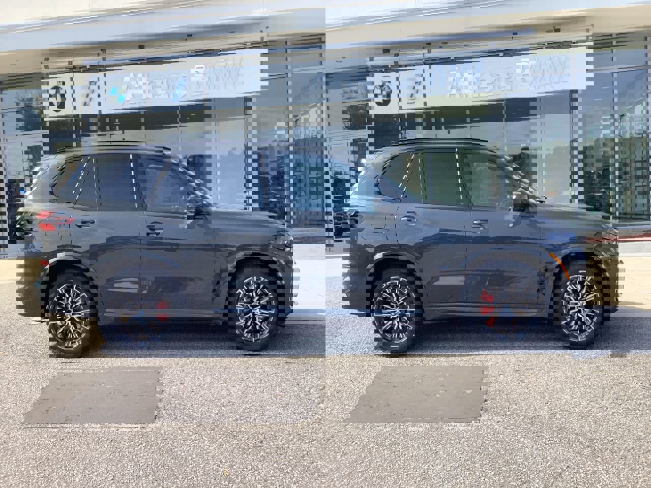 New 2026 BMW X5 sDrive40i w/ M Sport Package image 9
