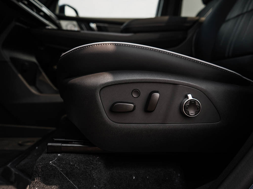 New 2026 Buick Enclave Avenir w/ LPO, Floor Liner Package image 20