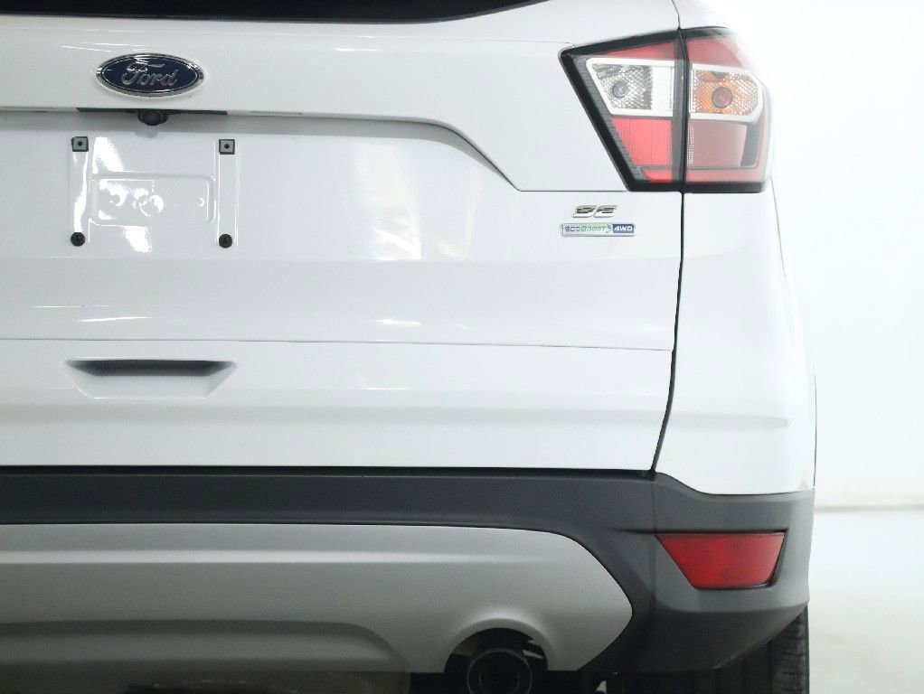 Used 2018 Ford Escape SE w/ Ford Safe & Smart Package image 44
