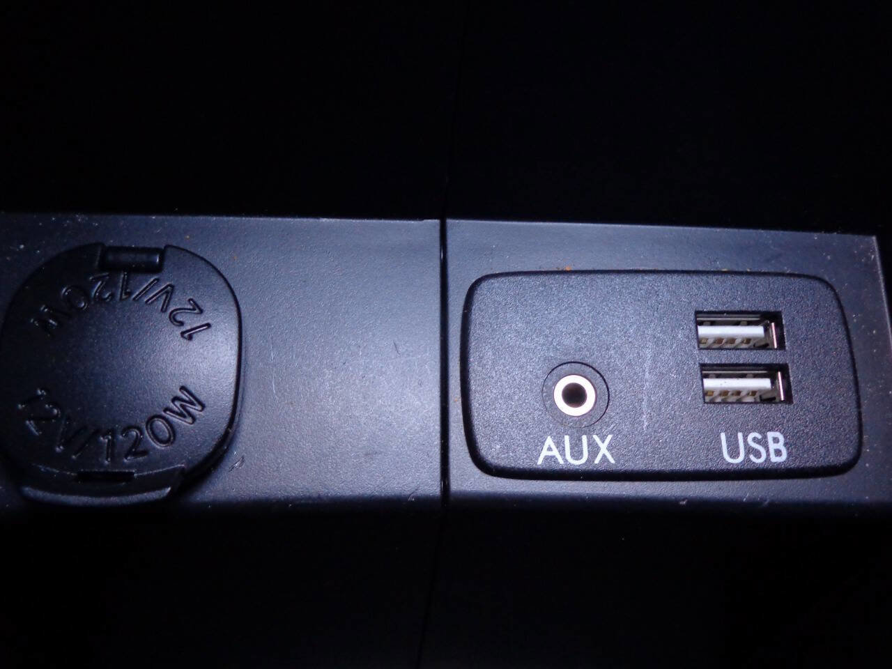 Used 2016 Subaru Forester 2.5i Premium w/ All-Weather Package image 21