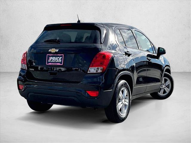 Used 2020 Chevrolet Trax LS FWD image 2