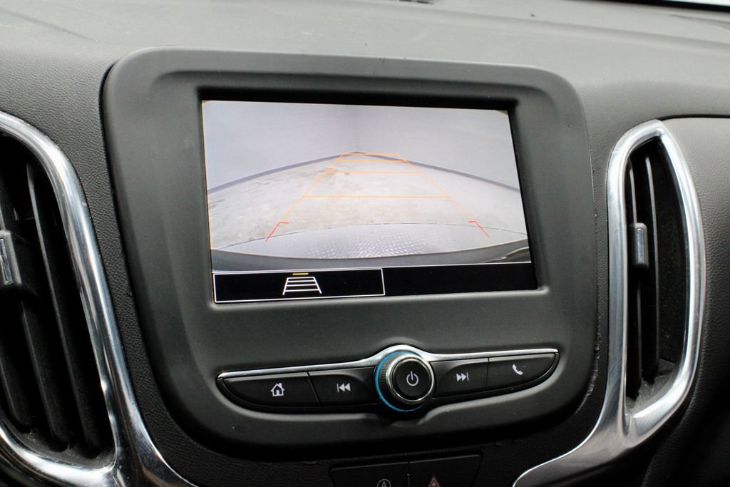 Used 2024 Chevrolet Equinox LT AWD/4WD image 2