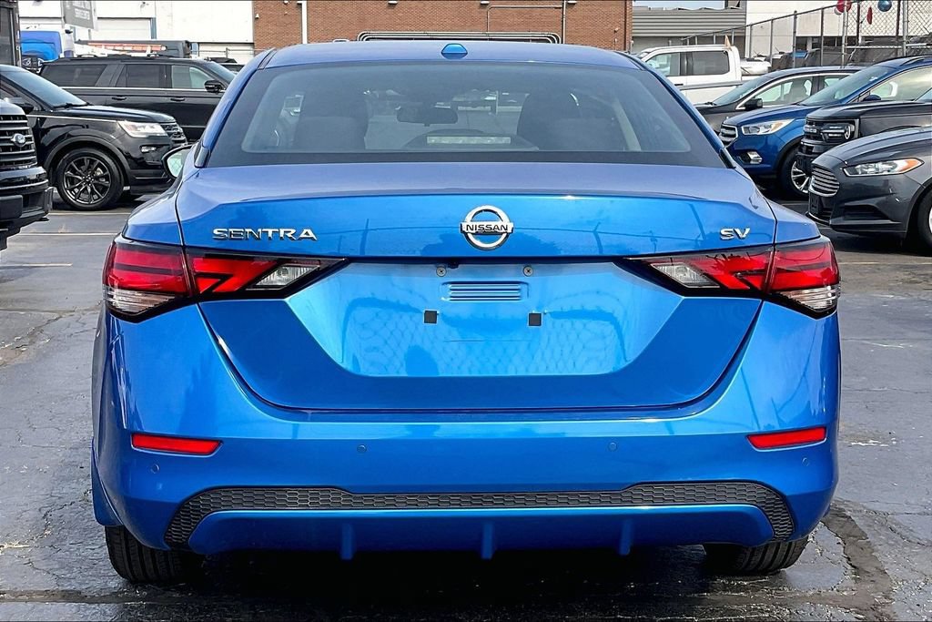 Used 2023 Nissan Sentra SV FWD image 3
