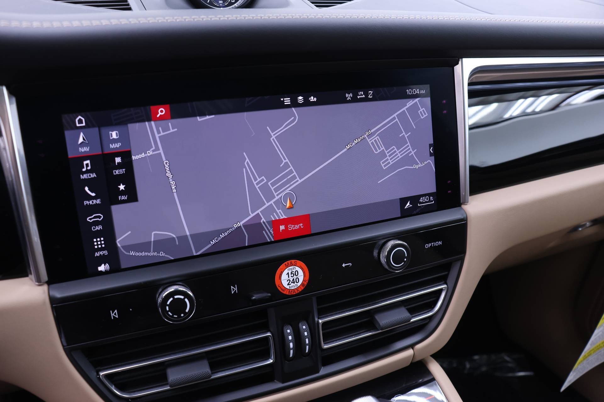 Used 2025 Porsche Macan image 14