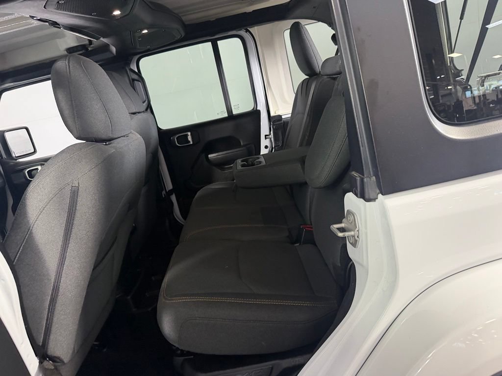 Used 2024 Jeep Wrangler Unlimited AWD/4WD image 26