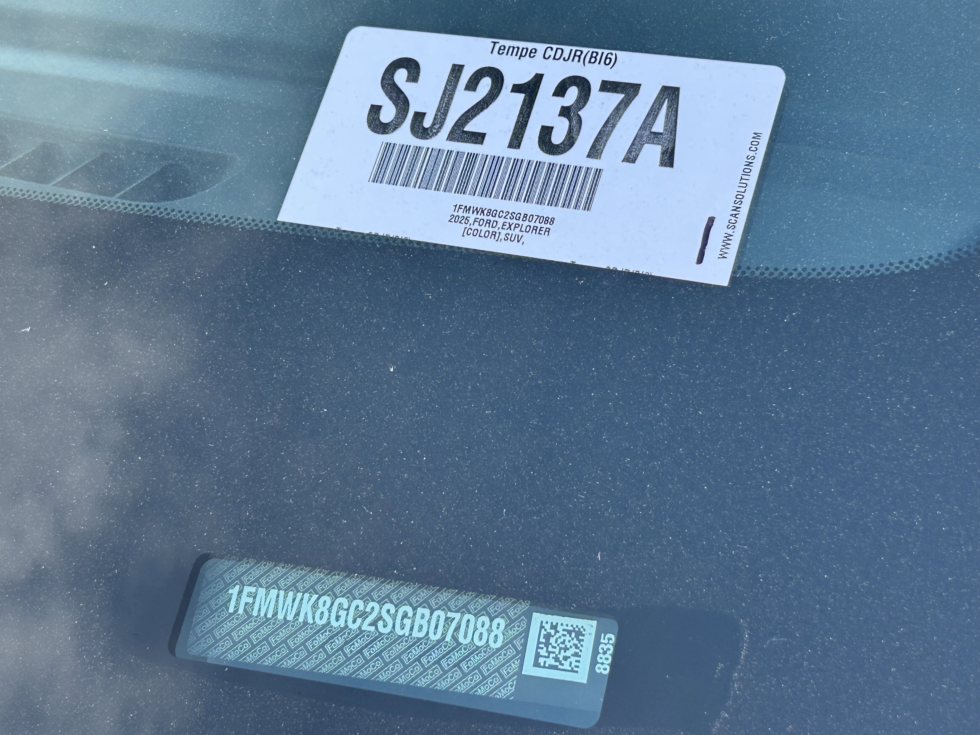 Used 2025 Ford Explorer ST image 32