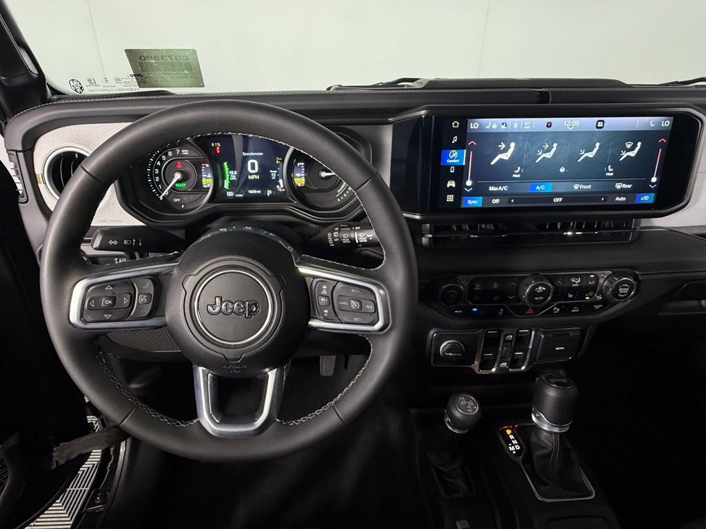 Certified 2025 Jeep Wrangler Unlimited Sahara w/ Safety Group AWD/4WD image 16