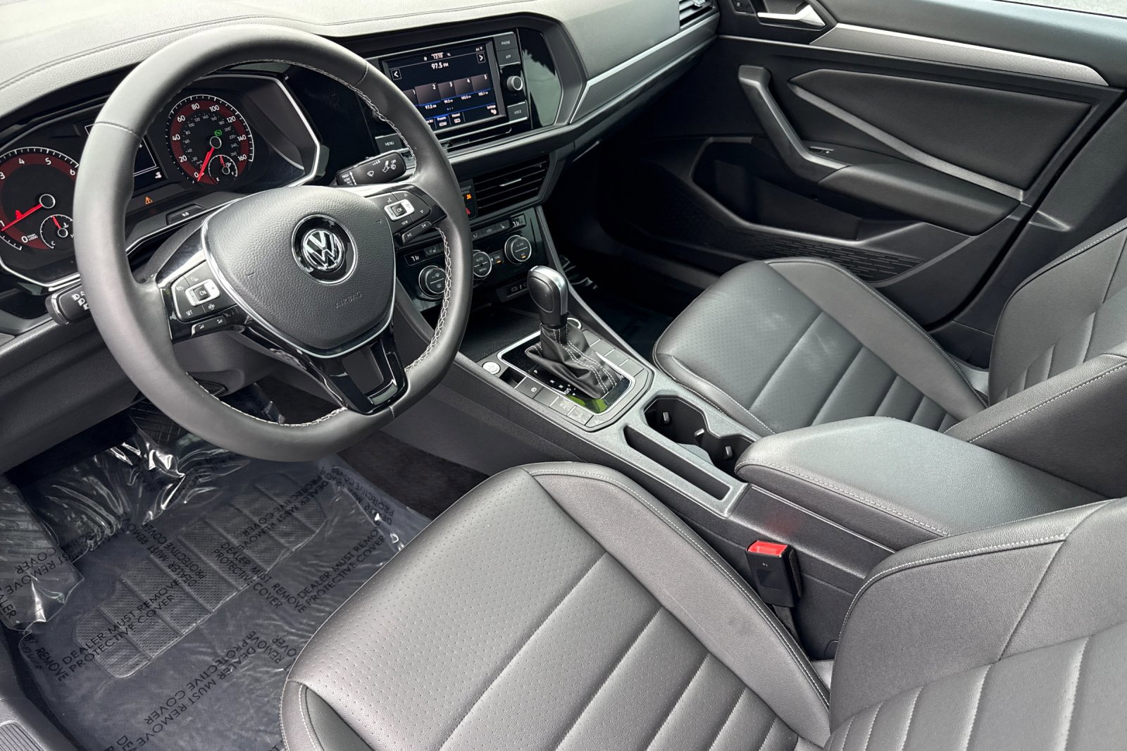 Used 2021 Volkswagen Jetta SE w/ SE Cold Weather Package image 10