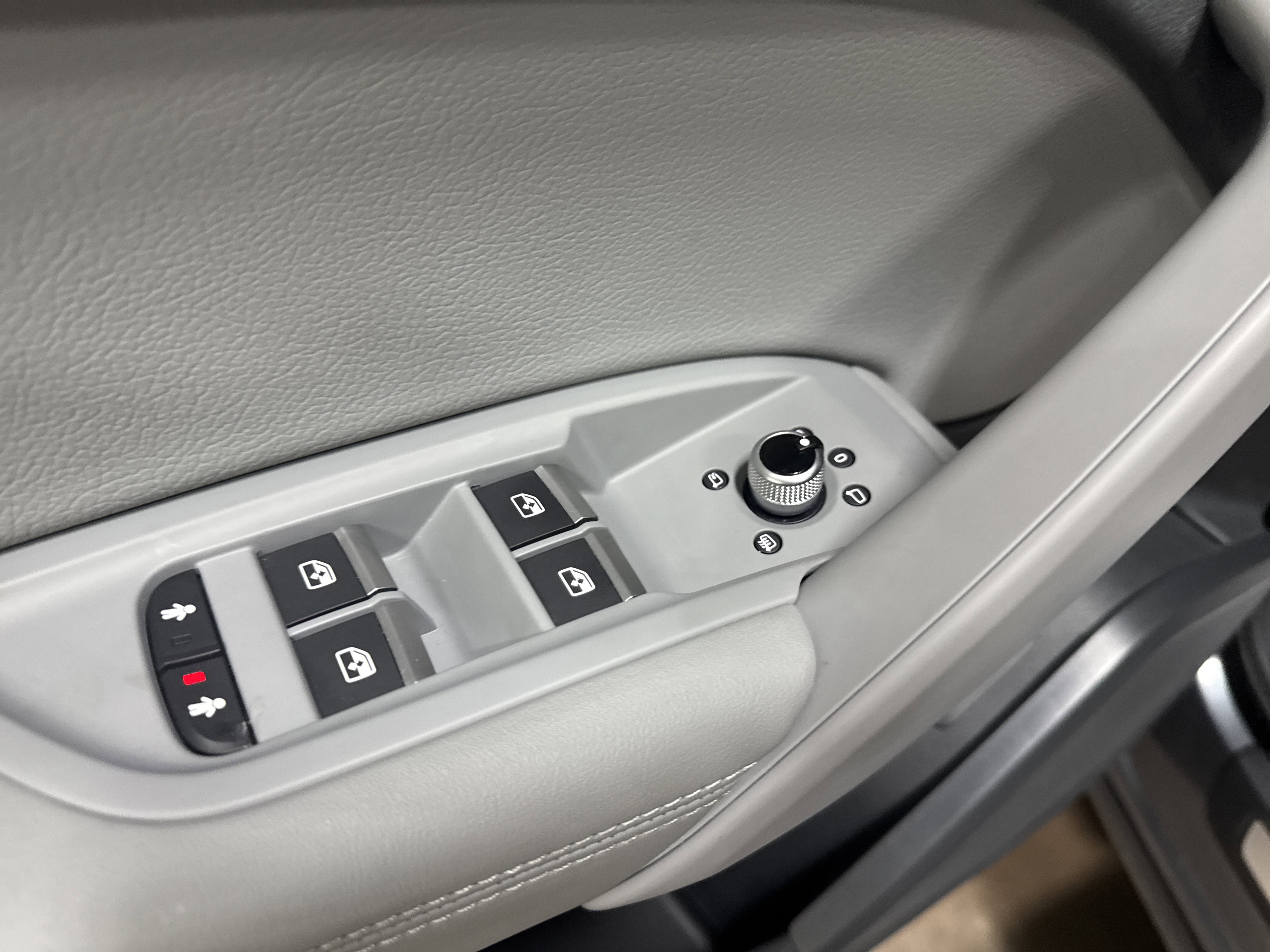 Used 2019 Audi Q5 2.0T Premium Plus w/ Premium Plus Package image 32