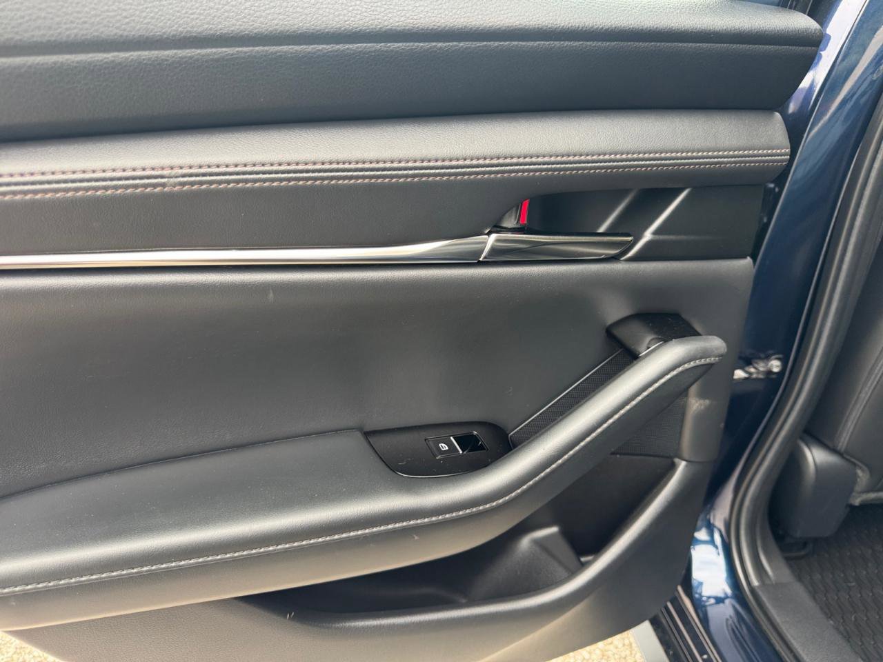 Used 2020 MAZDA MAZDA3 AWD Sedan w/ Preferred Package image 24