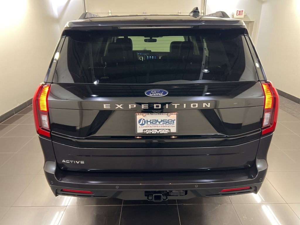 New 2025 Ford Expedition Active image 5