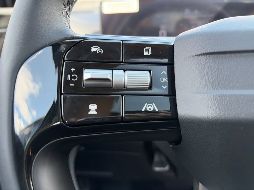 New 2026 Kia Sorento S FWD image 13