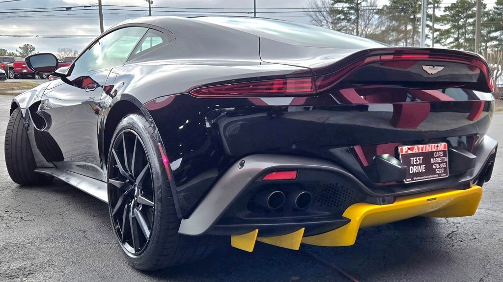 Used 2020 Aston Martin V8 Vantage Coupe image 4