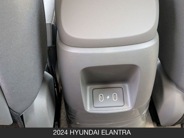 Used 2024 Hyundai Elantra SEL FWD image 15