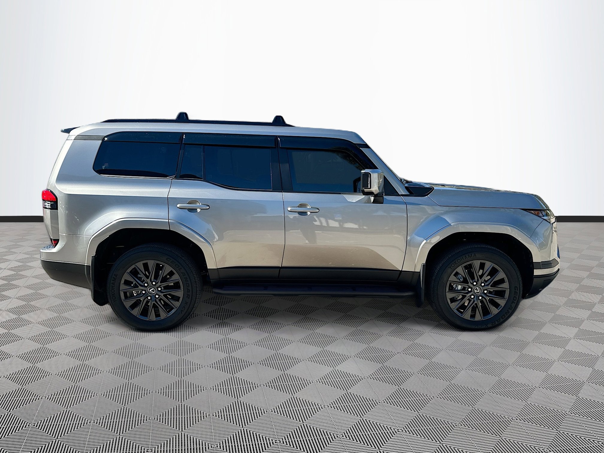 Used 2024 Lexus GX 550 w/ Cold Area Package image 8