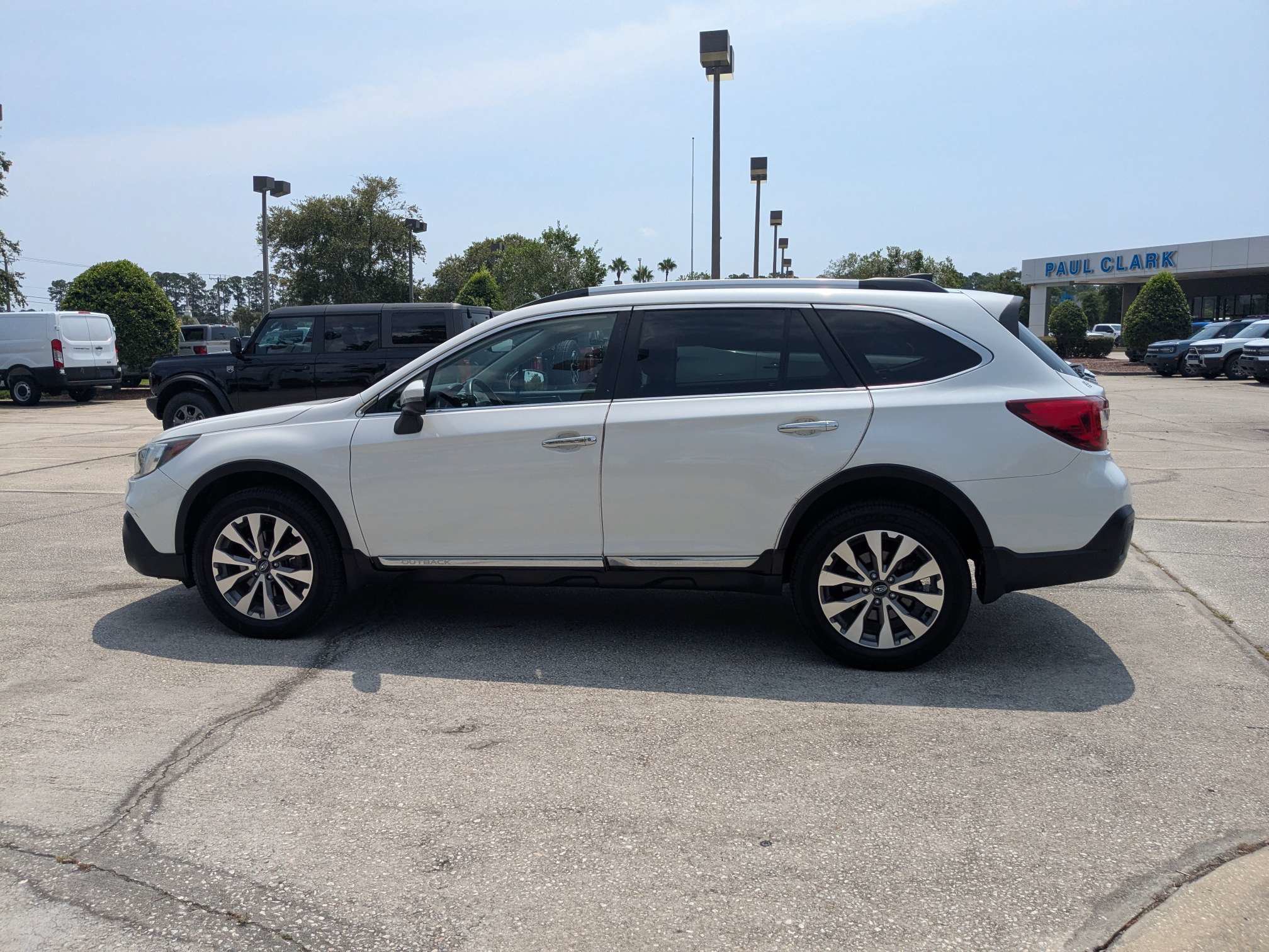 Used 2019 Subaru Outback 3.6R Touring w/ Protection Package #1 AWD/4WD image 7