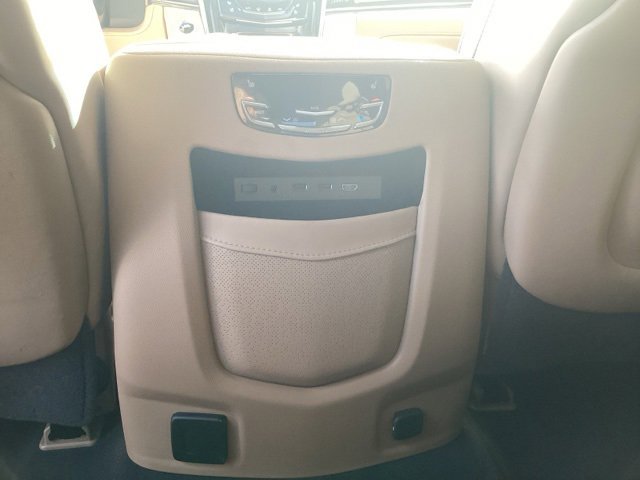 Used 2018 Cadillac Escalade Platinum image 40