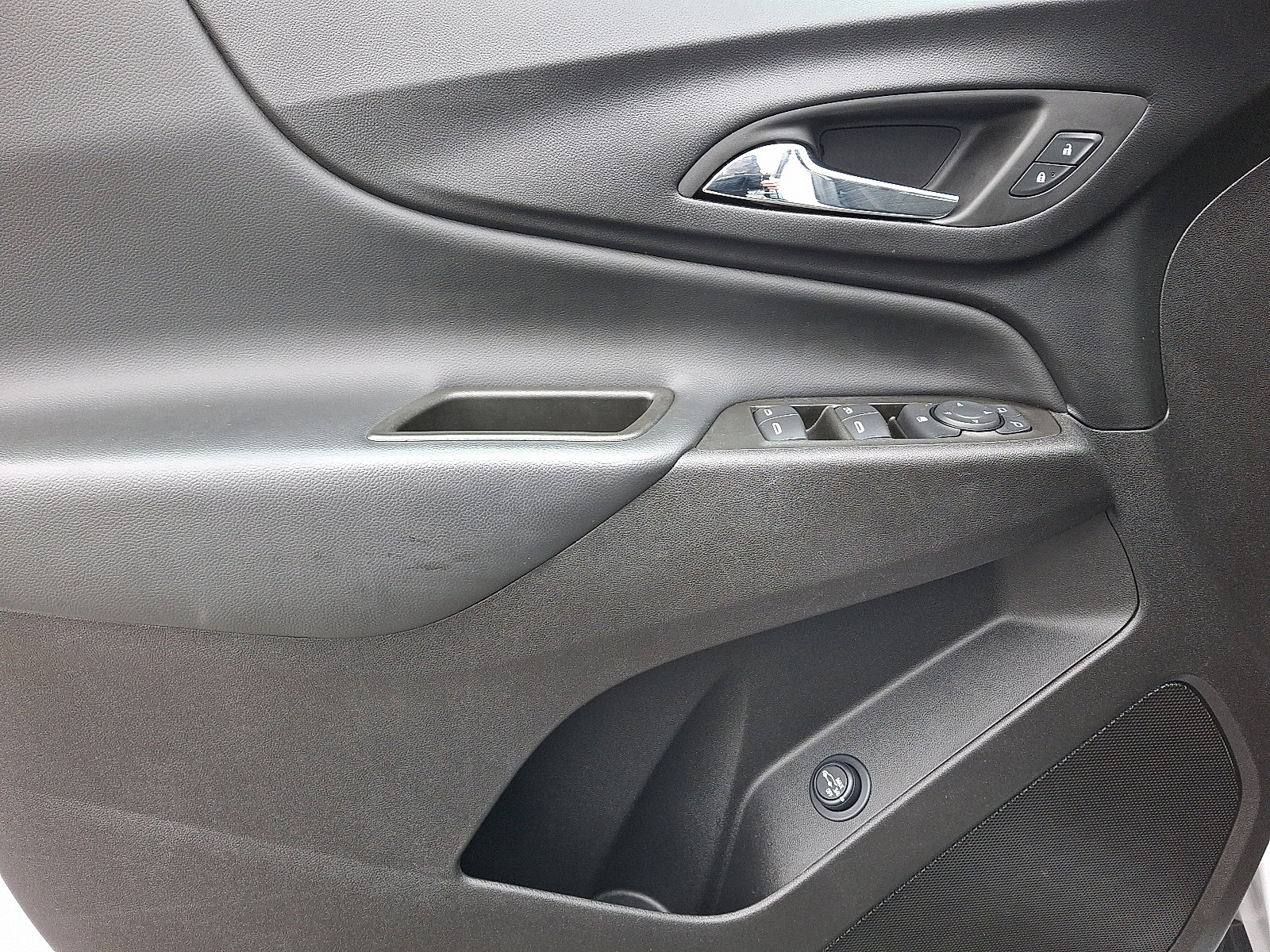 Used 2024 Chevrolet Equinox LT image 12