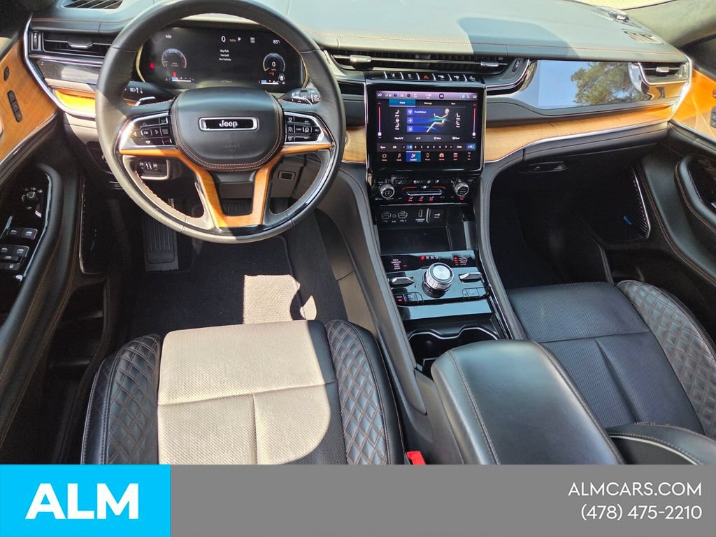 Used 2024 Jeep Grand Cherokee L Summit AWD/4WD image 14
