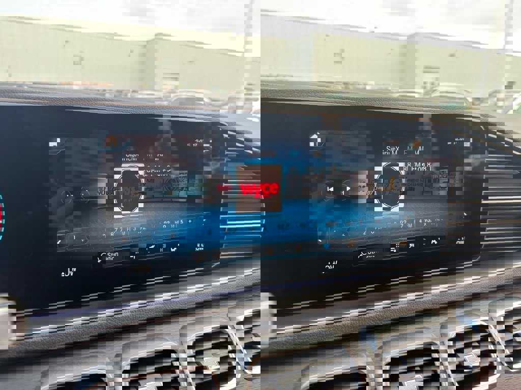 Used 2022 Mercedes-Benz GLE 350 4MATIC w/ Premium Package image 20