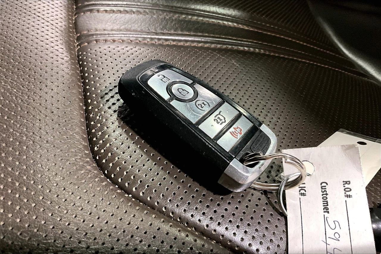 Used 2020 Ford Expedition King Ranch AWD/4WD image 19