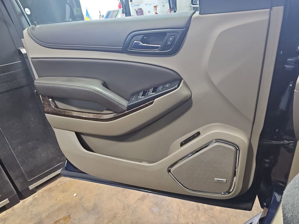 Used 2018 Chevrolet Suburban LT w/ Luxury Package image 26